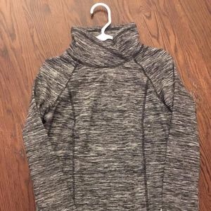 Gerry Cowl Black & White Pullover Sweater Small